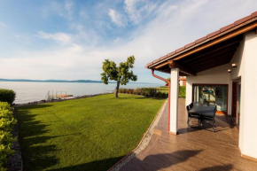 Отель Balaton View Apartment  Балатонбоглар